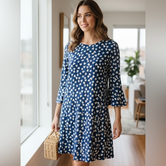 Tommy Hilfiger Dresses & Skirts - Tommy Hilfiger Daisy Chain Jersey Shift Dress with Bell Sleeves size 12 exc cond